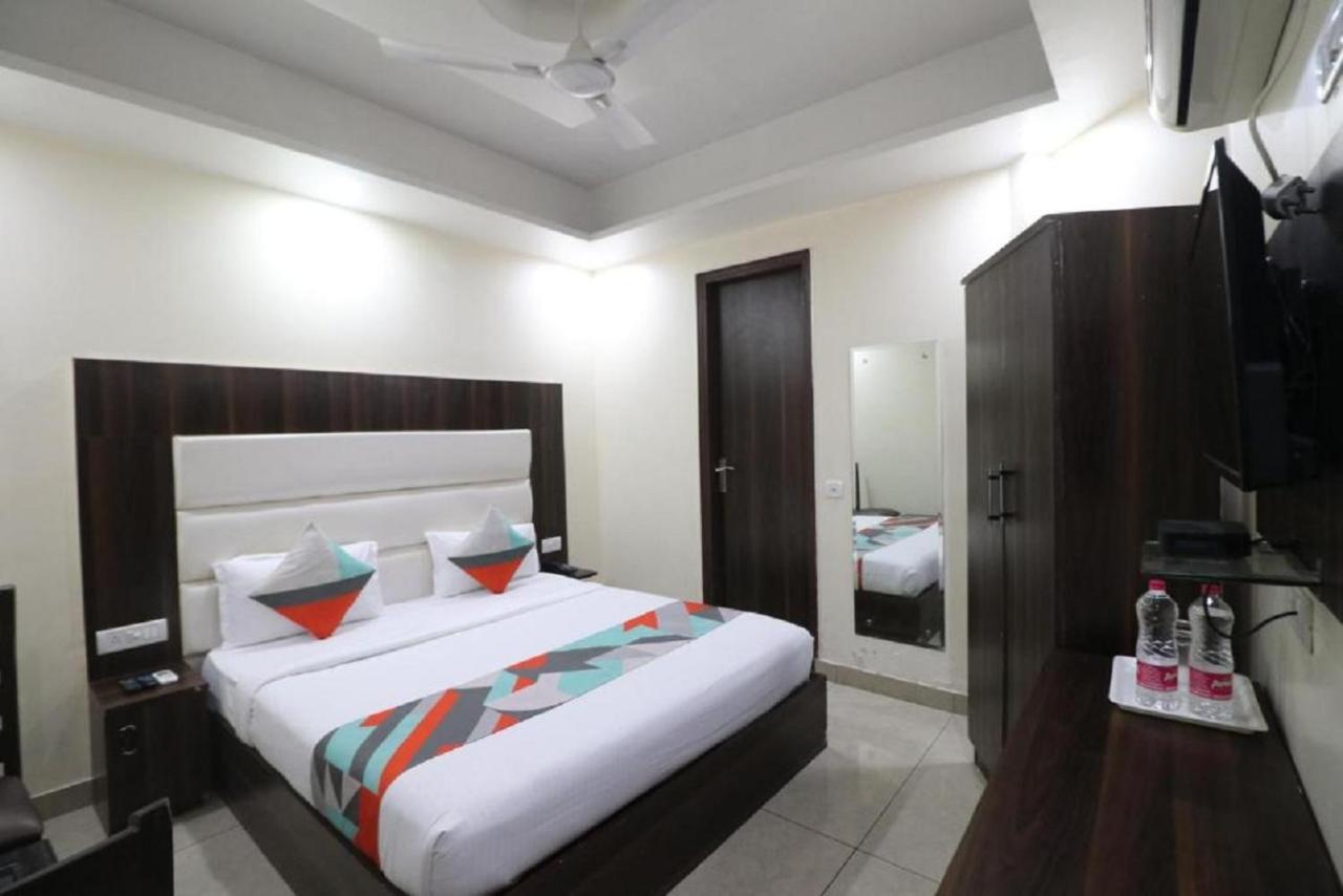 Hotel City Liit Delhi Airport Нью-Дели Экстерьер фото