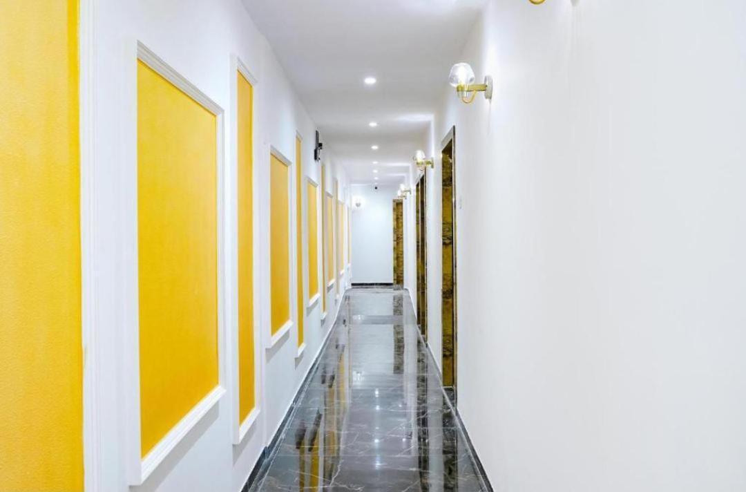 Hotel City Liit Delhi Airport Нью-Дели Экстерьер фото