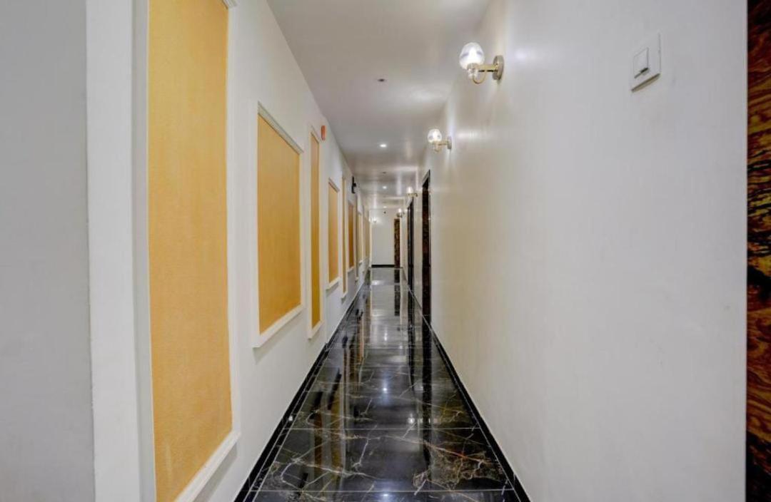 Hotel City Liit Delhi Airport Нью-Дели Экстерьер фото