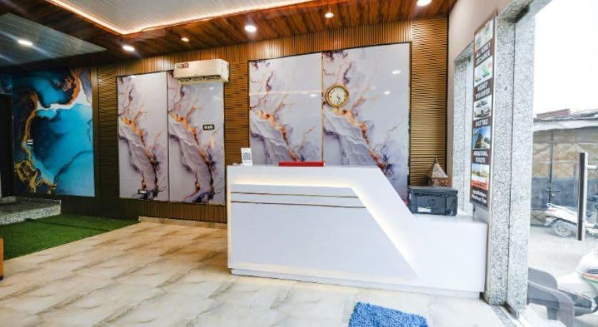 Hotel City Liit Delhi Airport Нью-Дели Экстерьер фото