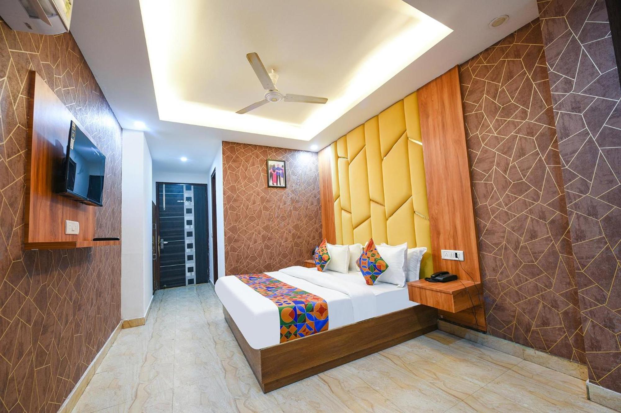 Hotel City Liit Delhi Airport Нью-Дели Экстерьер фото