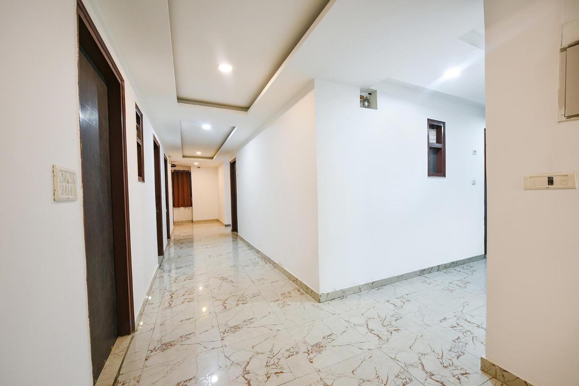 Hotel City Liit Delhi Airport Нью-Дели Экстерьер фото